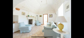 Tipico Casale Pugliese immerso nel verde Martina Franca